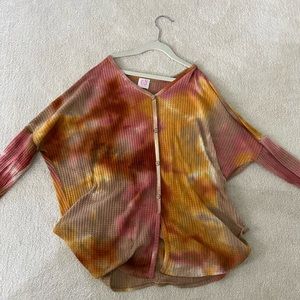 Tie dye long sleeves knit top